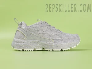 Shoe side