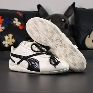Rosé x Wmns Speedcat Premium 'Warm White'9