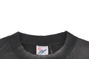 Neckline