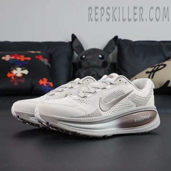 Nike Zoom Vomero 18 ‘Pale Ivory Red Sepia’ lateral view with gradient ZoomX foam and structured mesh panels