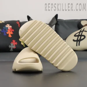 Close-up of the outsole traction on the Yeezy Slides ‘Bone’