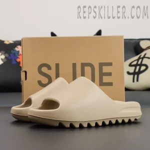 Yeezy Slides 'Pure' 2021 Re-Release9