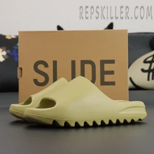 Yeezy Slides ‘Resin’ with original box highlighting minimalist packaging