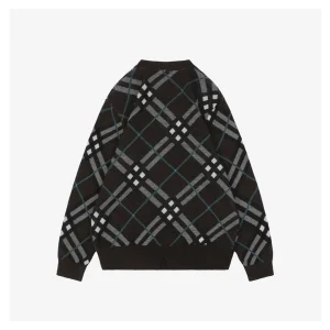 BBry Check Pattern Crewneck Sweater Back side