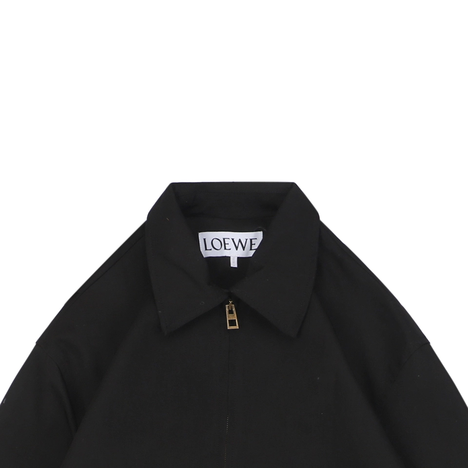 L Rear Logo Patch Pleated Jacket