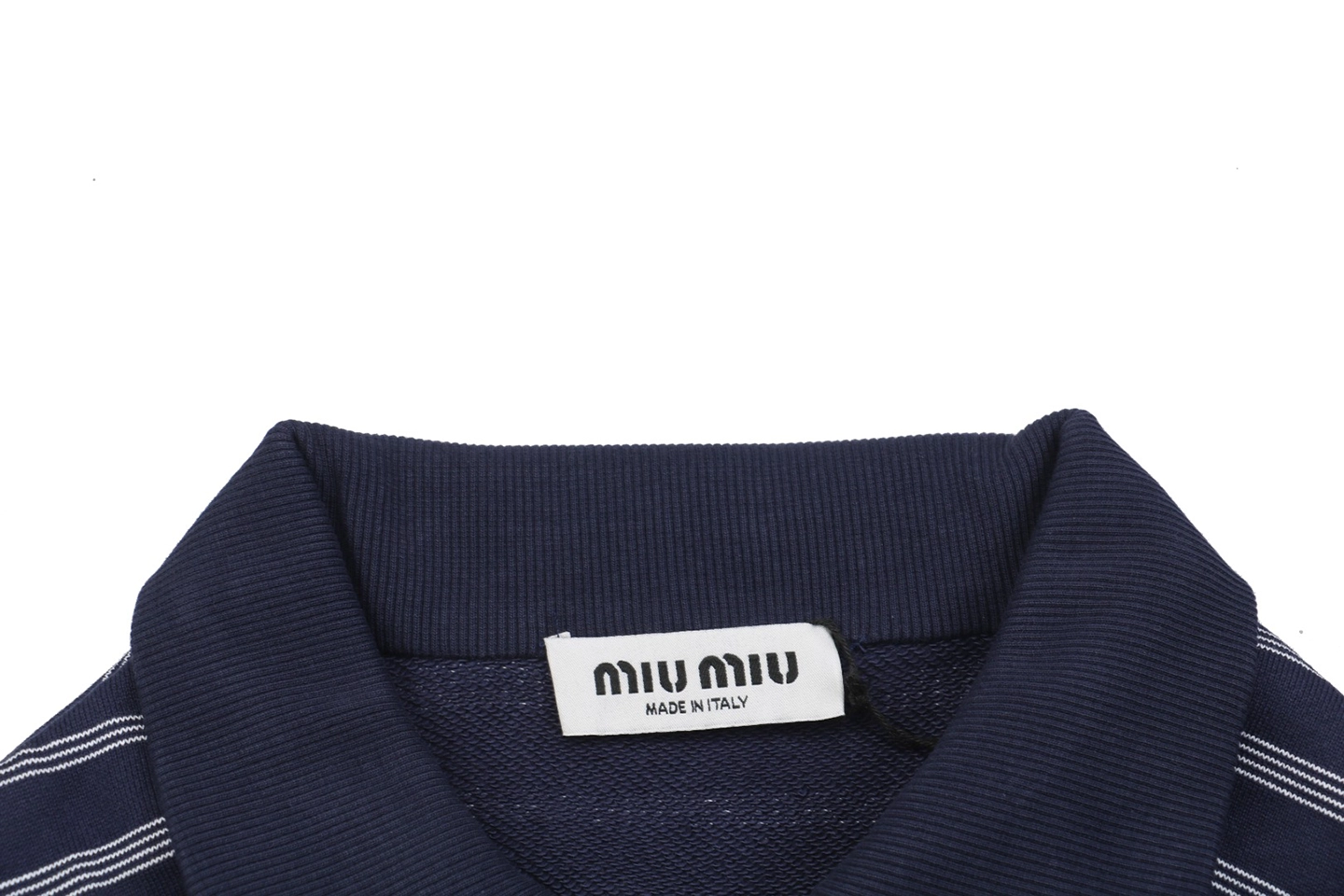 MM Striped Quarter-Zip Polo Sweatshirt Neckline