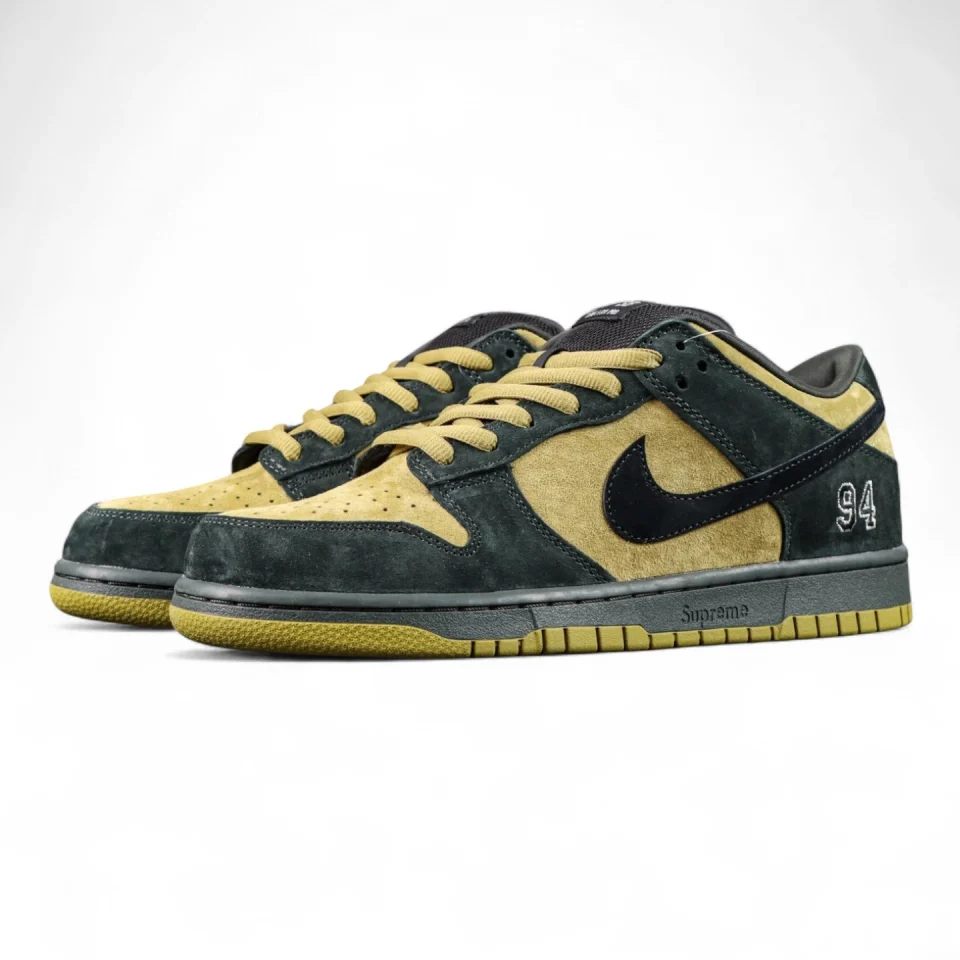 Supreme x Dunk Low SB 'Camper Green'