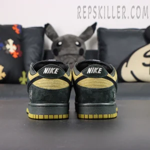 Nike Supreme x Dunk Low SB “Camper Green” back heel view emphasizing NIKE embroidery and dual suede texture.