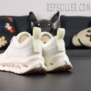 ON Loewe x Cloudtilt 2 ‘All White’ rear view featuring LOEWE and On pull tabs with tonal color finish.