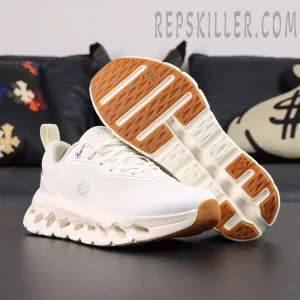 ON Loewe x Cloudtilt 2 ‘All White’ outsole view showing gum rubber traction pads.