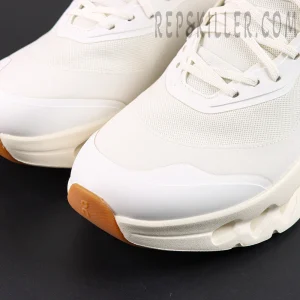 ON Loewe x Cloudtilt 2 ‘All White’ toe box close-up featuring smooth overlay and clean stitching.