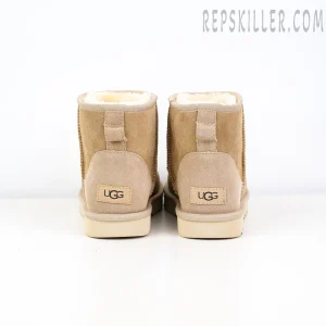 Wmns Classic Mini II Boot 'Sand' Heels