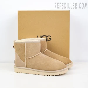 Wmns Classic Mini II Boot 'Sand'