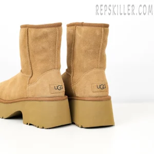 Wmns Classic Short New Heights Boots Heels