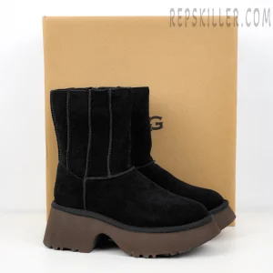 Wmns Classic Twin Seam New Heights Boot Black