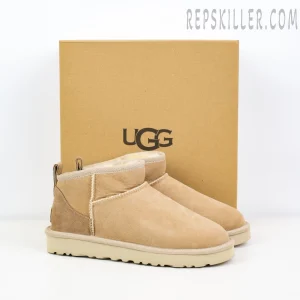 Wmns Classic Ultra Mini Boot 'Sand'