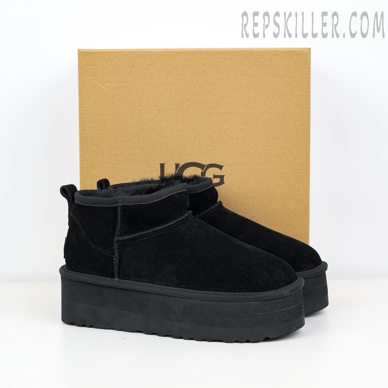 Wmns Classic Ultra Mini Platform Boot 'Black'