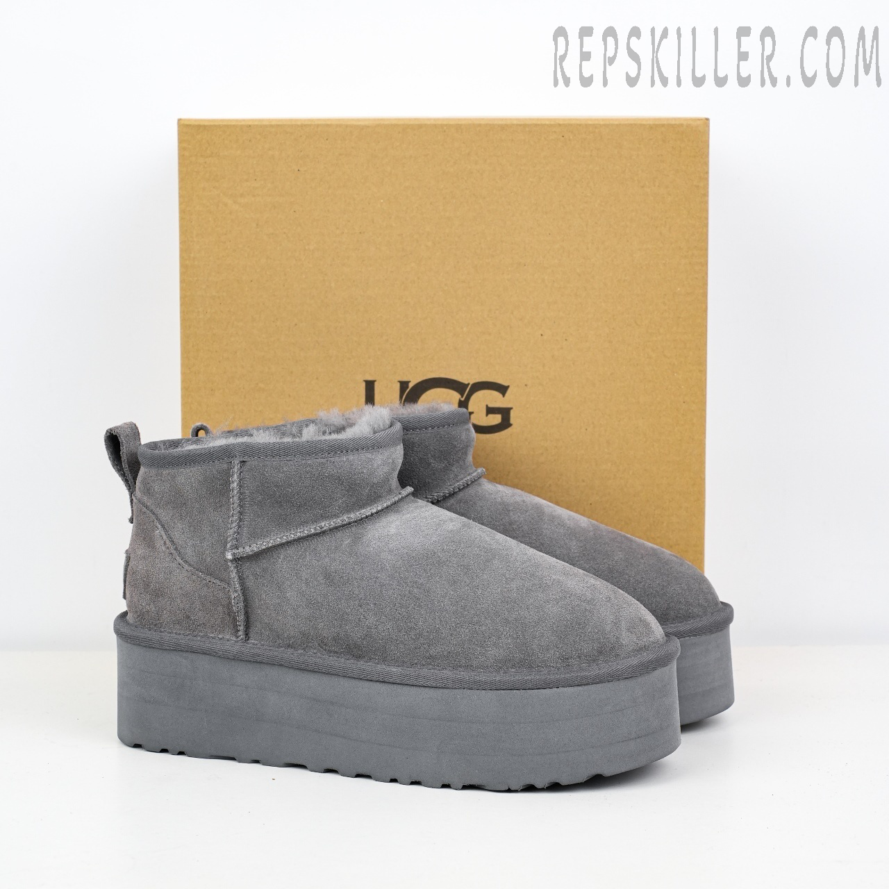 Wmns Classic Ultra Mini Platform Boot 'Grey'