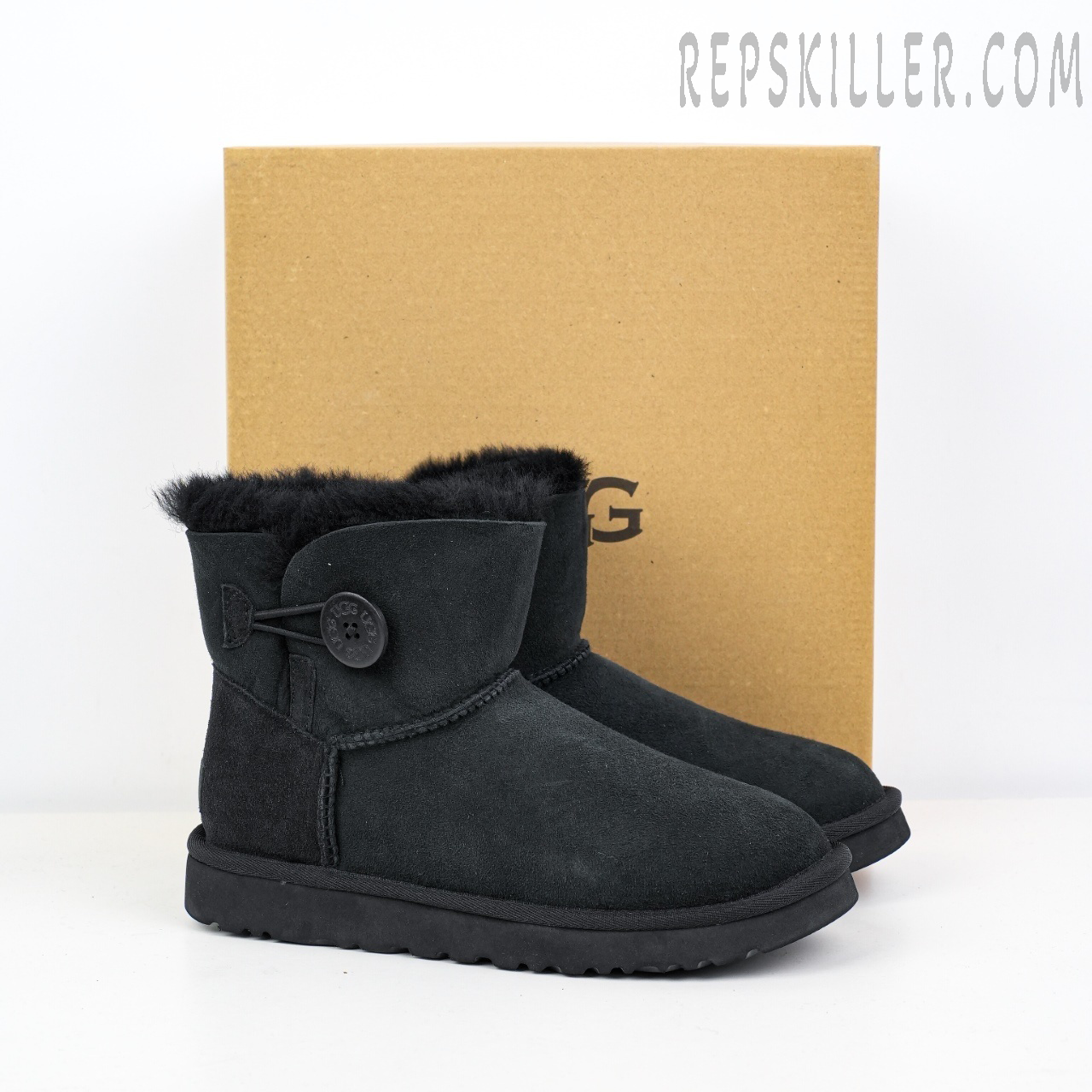 Wmns Mini Bailey Button II Boot Black
