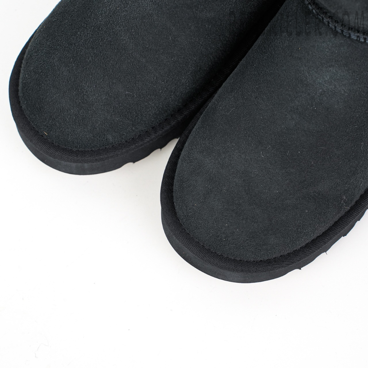 Wmns Mini Bailey Button II Boot Black Upper