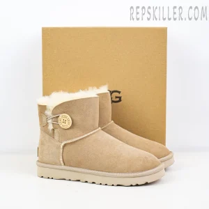 Wmns Mini Bailey Button II Boot Sand Beige