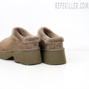 Wmns New Heights Cozy Clog Brown Heels