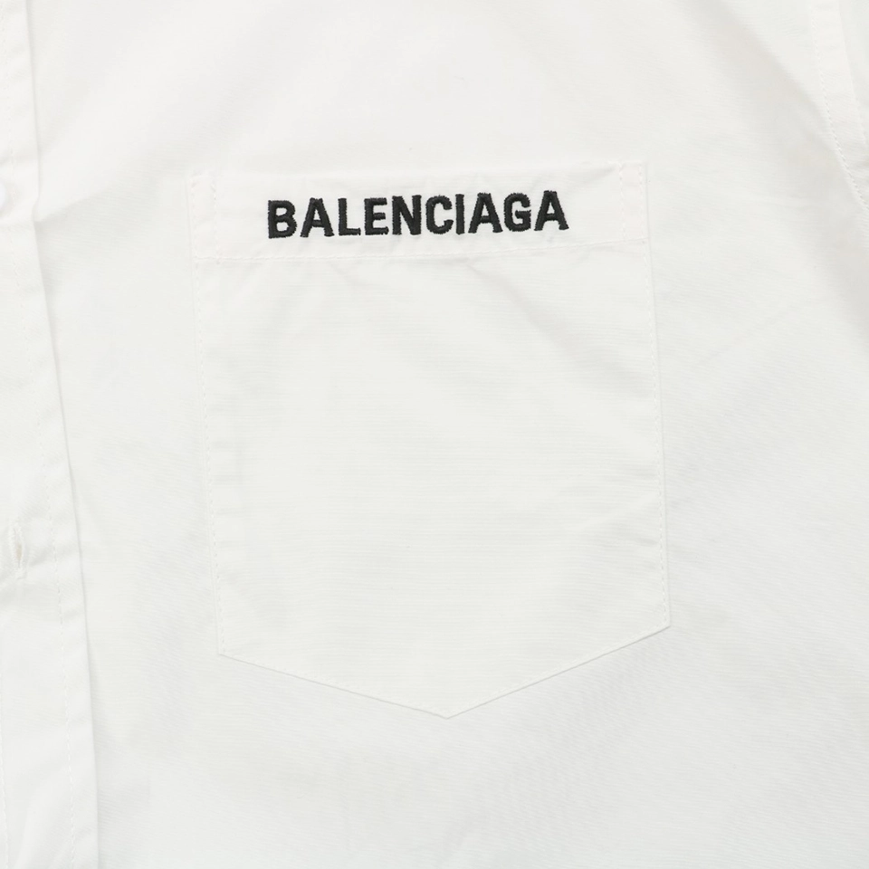 Balenciaga Embroidered Crest Lion Patch Shirt9.jpeg
