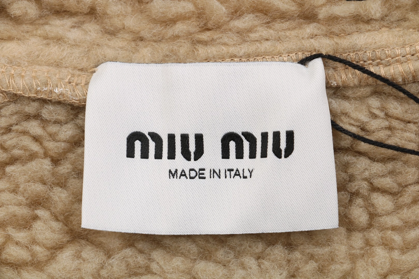 MM Sherpa Fleece Jacket Beige Brand tag