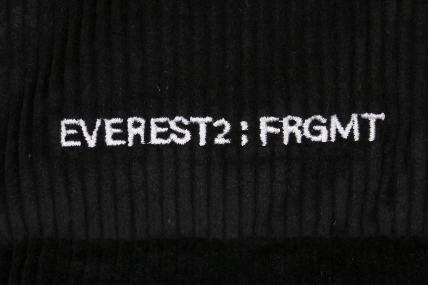 Moncler x Fragment Hiroshi Fujiwara Corduroy Down Jacket8.jpeg