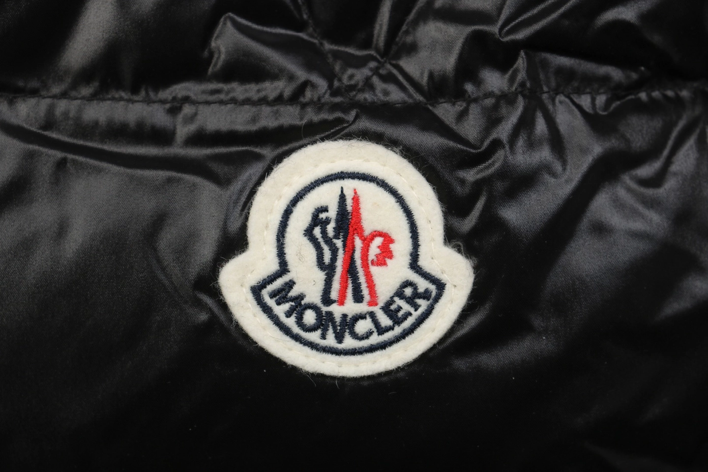 Mxxcler Acorus Lightweight Stand-Collar Down Jacket Brand label