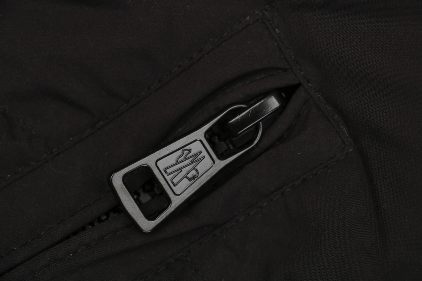 Mxxcler Bosona Logo Long Down Jacket Zipper puller
