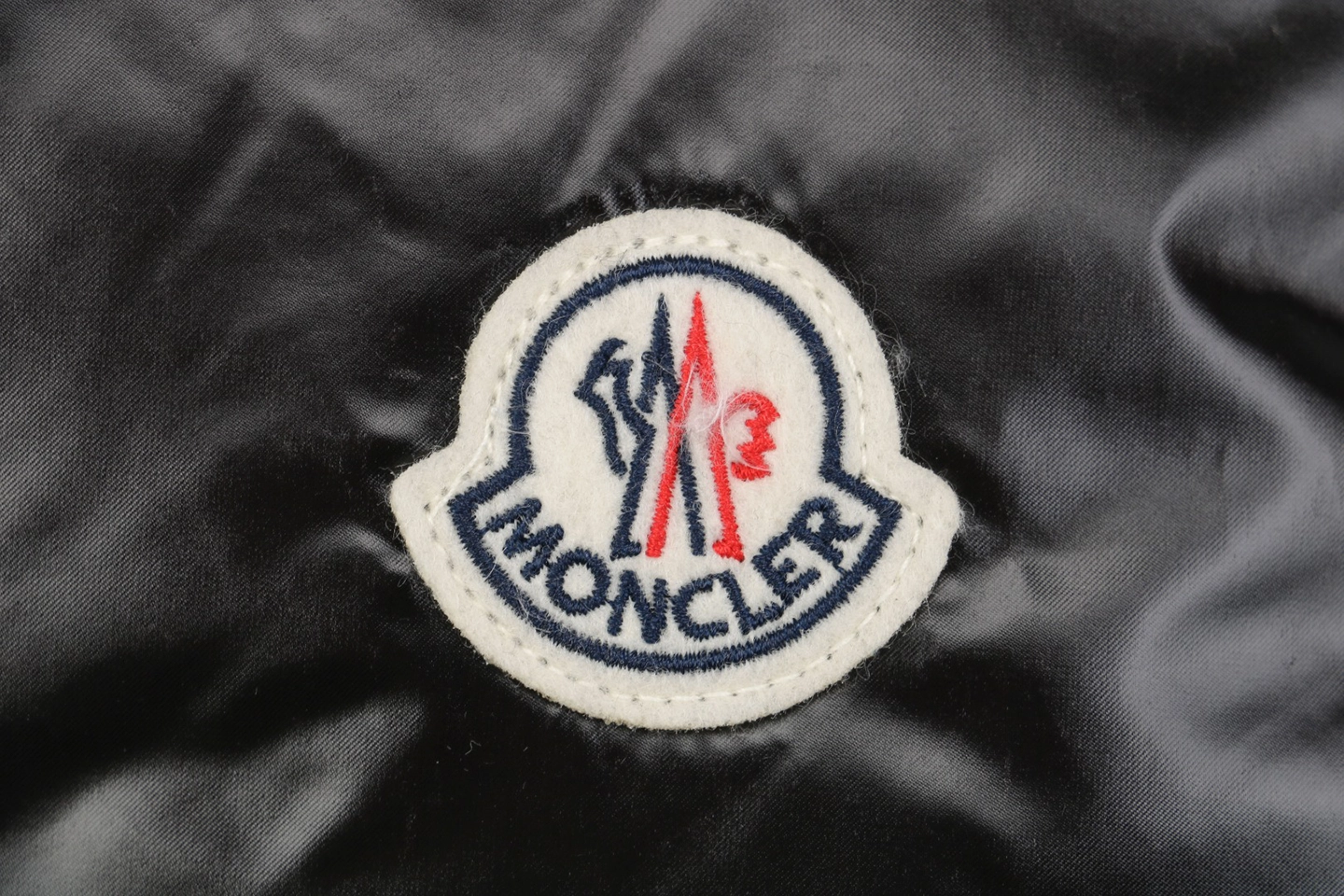 Mxxcler Luzule Hooded Down Vest Black Brand label