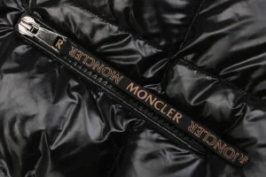 Mxxcler Luzule Hooded Down Vest Black Zipper puller