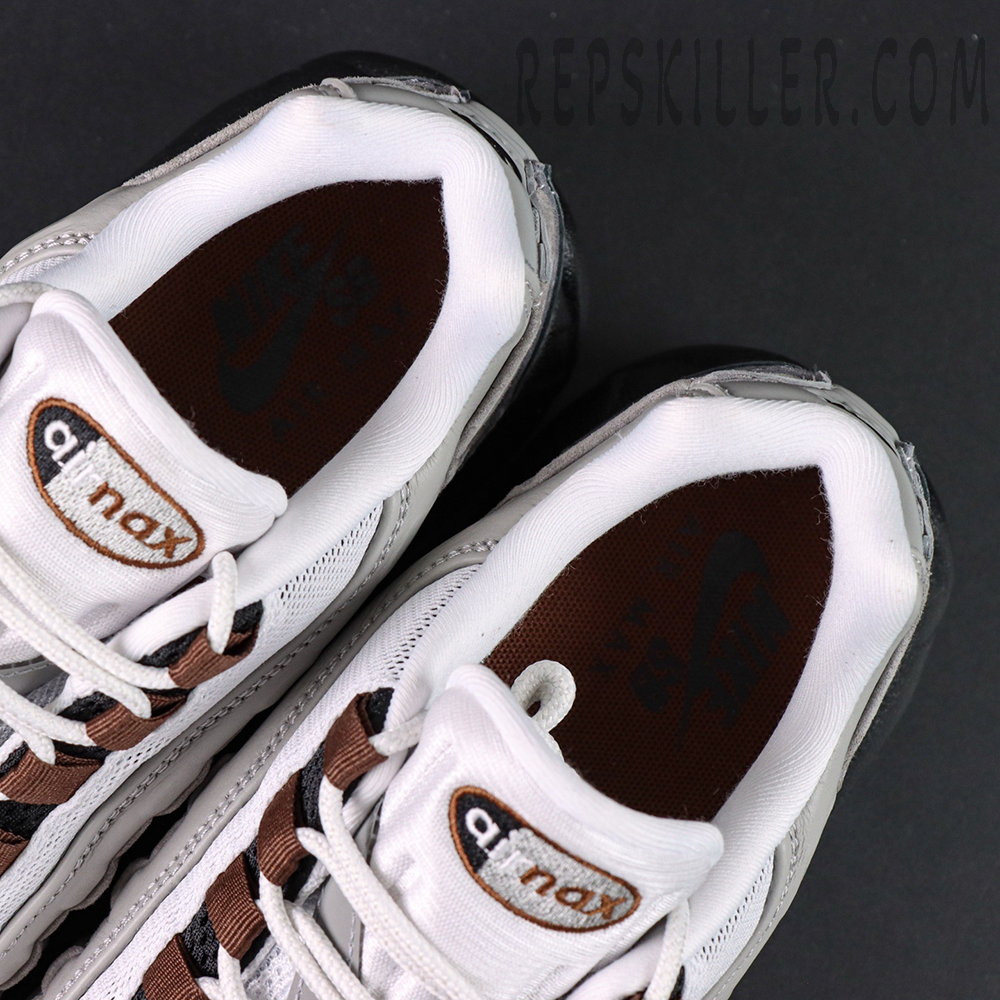 Overhead view of Nike SB x Air Max 95 “Cacao Wow” showing brown insoles with dual Nike SB and Air Max logos.