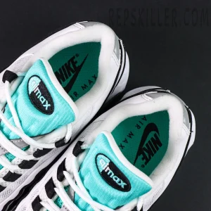Nike Air Max 95 OG Black Border insoles featuring teal lining and Nike Air logo