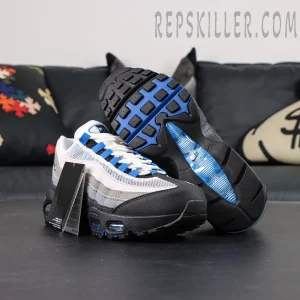 Combined outsole and side view of the Air Max 95 OG ‘Blue Spark’ emphasizing the full-length cushioning system