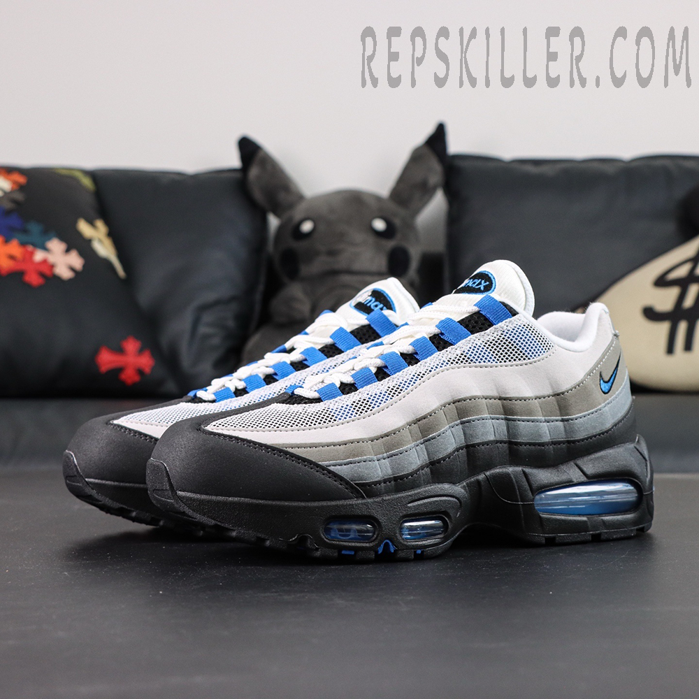 Lateral view of the Air Max 95 OG ‘Blue Spark’ with white mesh upper and blue detailing accents