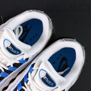 Inside and tongue label details of the Air Max 95 OG ‘Blue Spark’ displaying the blue Nike Air Max logo