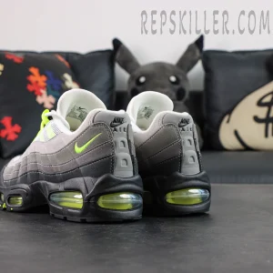 Air Max 95 OG ‘Neon’ angled rear view showing gradient upper and neon Swoosh