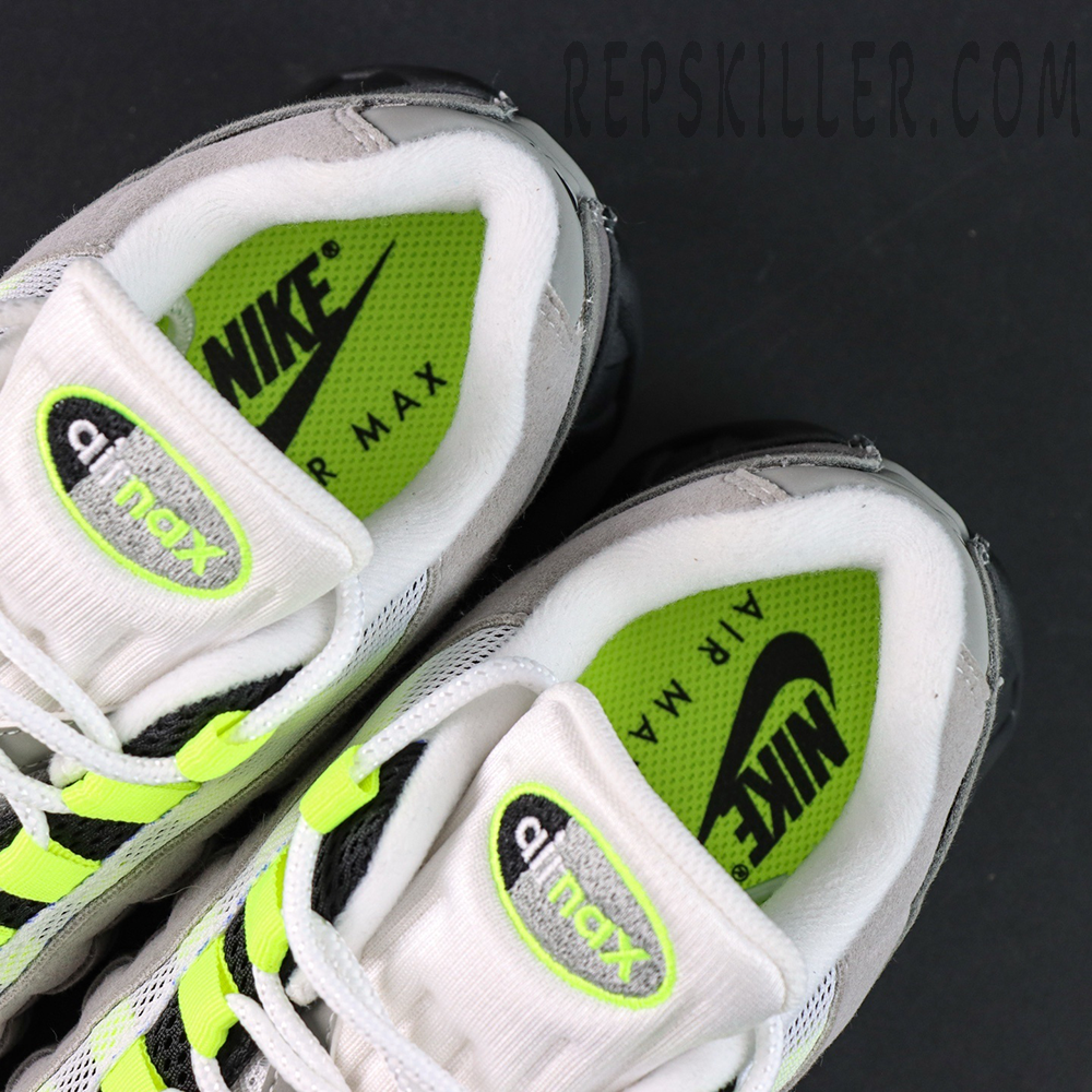Air Max 95 OG ‘Neon’ insole close-up with neon Nike Air branding