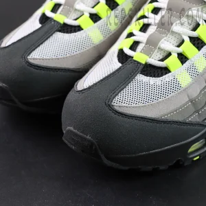 Air Max 95 OG 'Neon'9