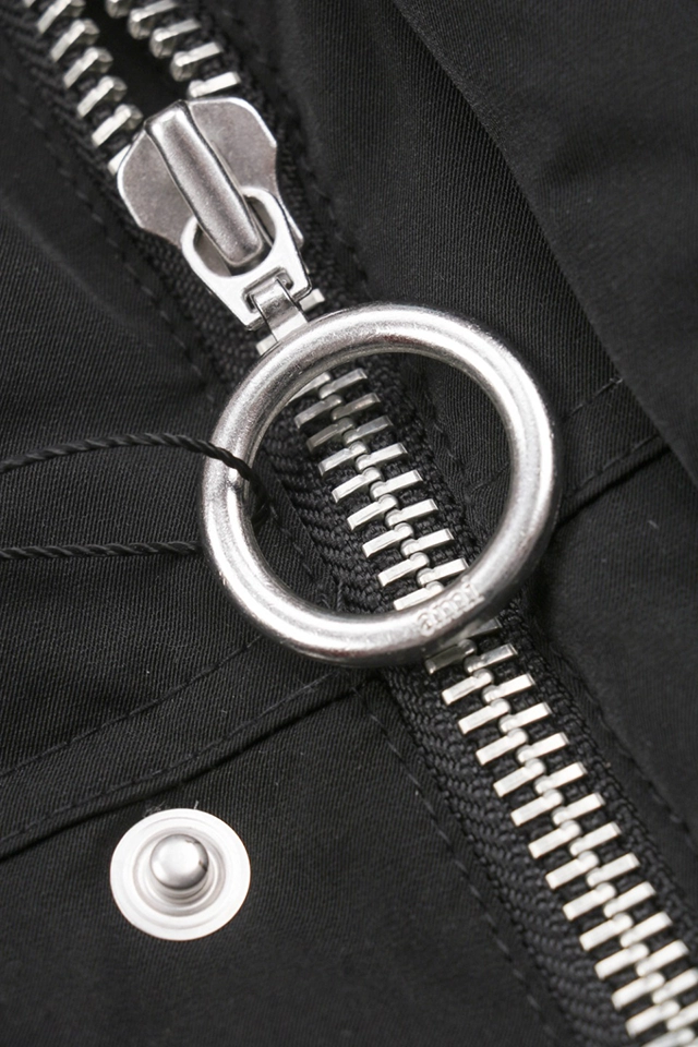 Ami Paris Heart Logo Oversized Short Puffer Jacket Black Zipper puller