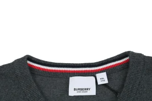 BBry BT Logo Embroidered Crewneck Sweater Grey Collar