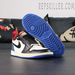 Outsole view showing blue rubber sole – Fragment x Union LA x Air Jordan 1