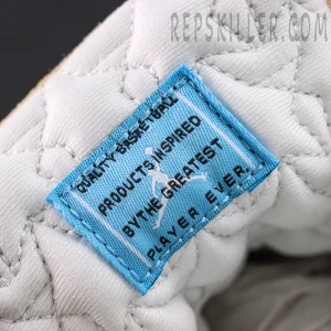 Interior tag with “Quality Basketball Products Inspired by the Greatest Player Ever” inside the Jordan 11 Retro ‘H-Town’.