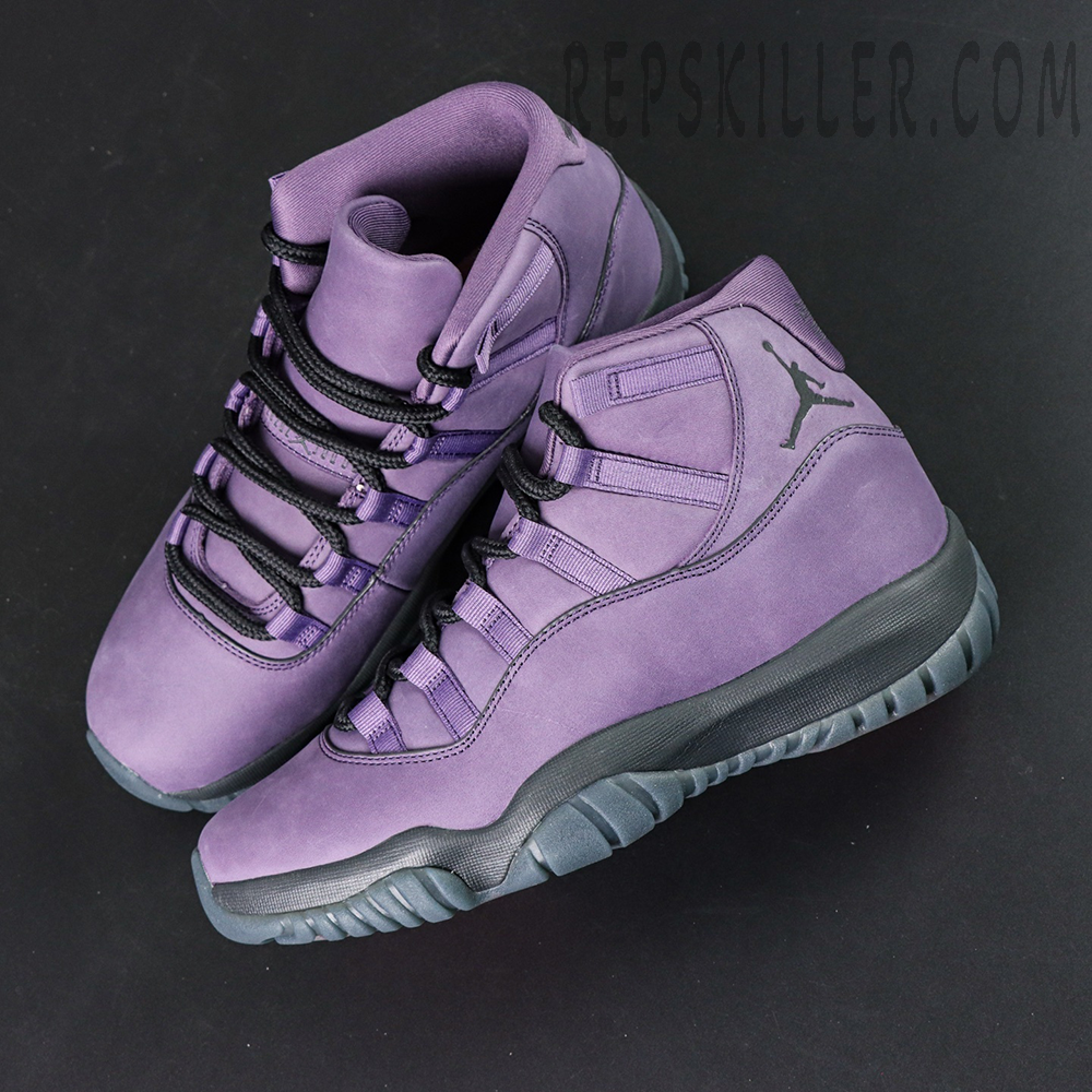 Air Jordan 11 Retro ‘Mojave’ top-down angled view of both sneakers