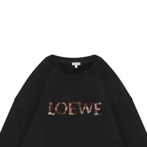 L Gradient Embroidered Logo Crewneck Sweatshirt