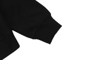 L ON Logo Patch Pocket Hoodie Black Cuff