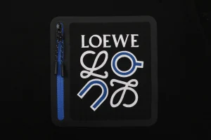 L ON Logo Patch Pocket Hoodie Black Pocket