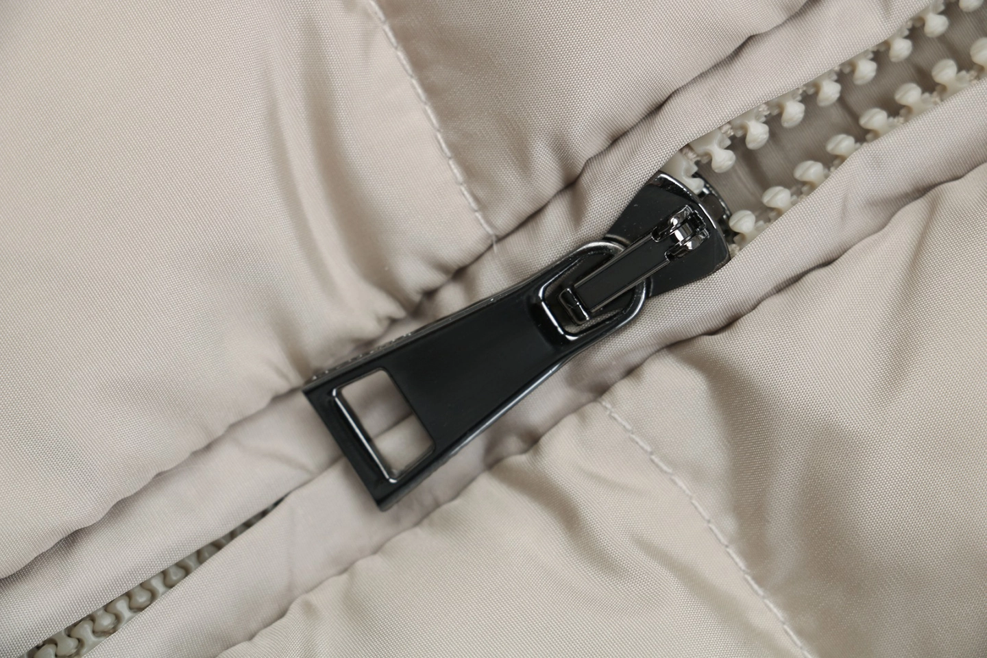 Mxxcler Avoce Cinched-Waist Hooded Down Jacket #MX-006 Grey Zipper puller